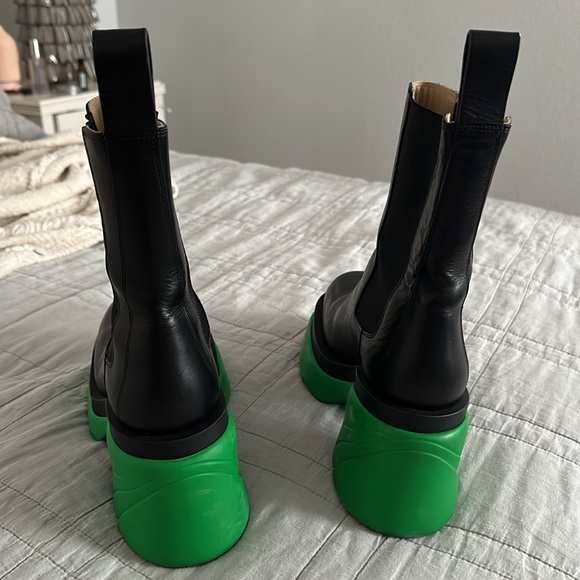 Bottega Veneta green/black flash boots - Picture 3 of 7